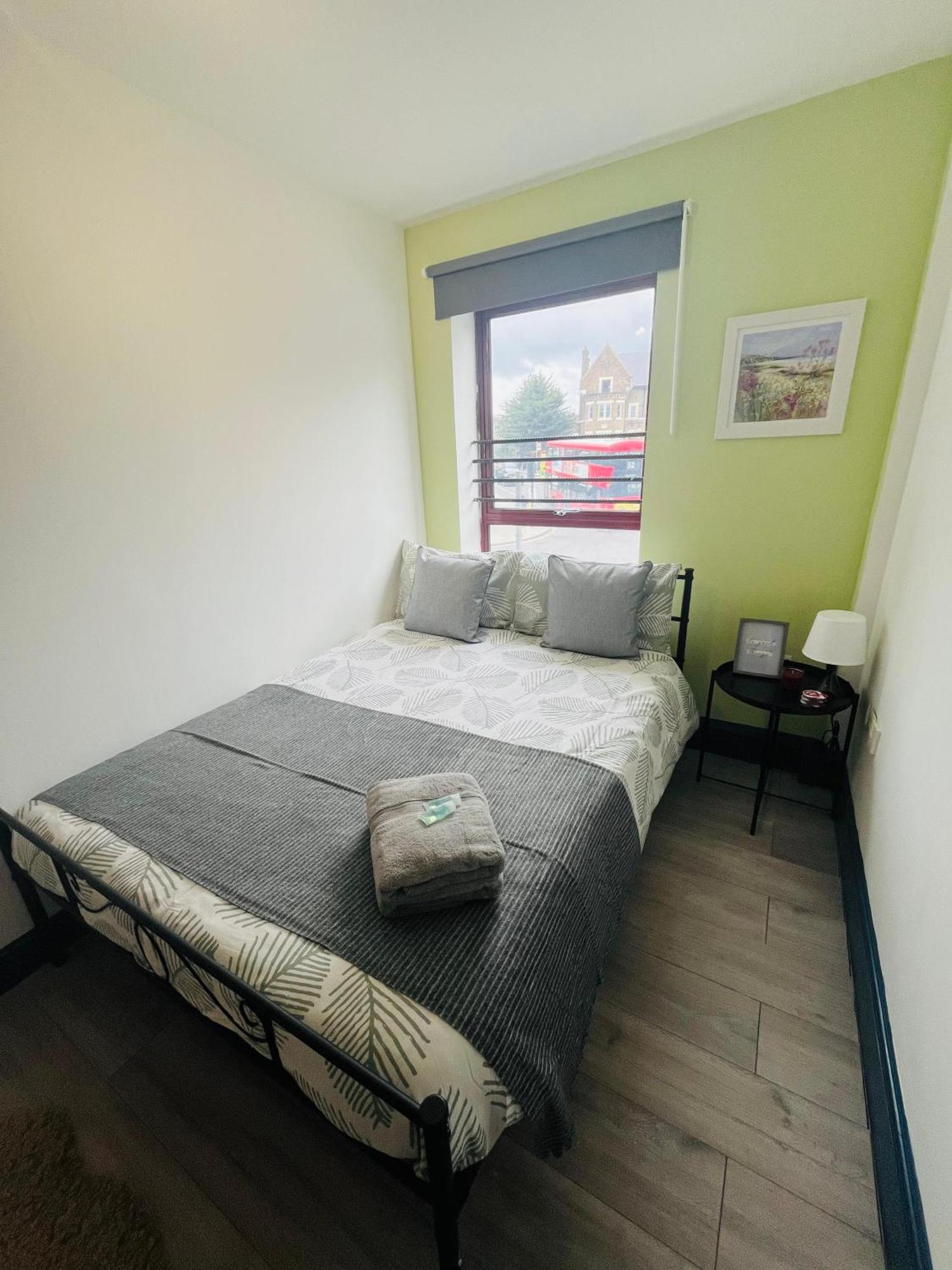 London Budget Rooms 603 ภายนอก รูปภาพ