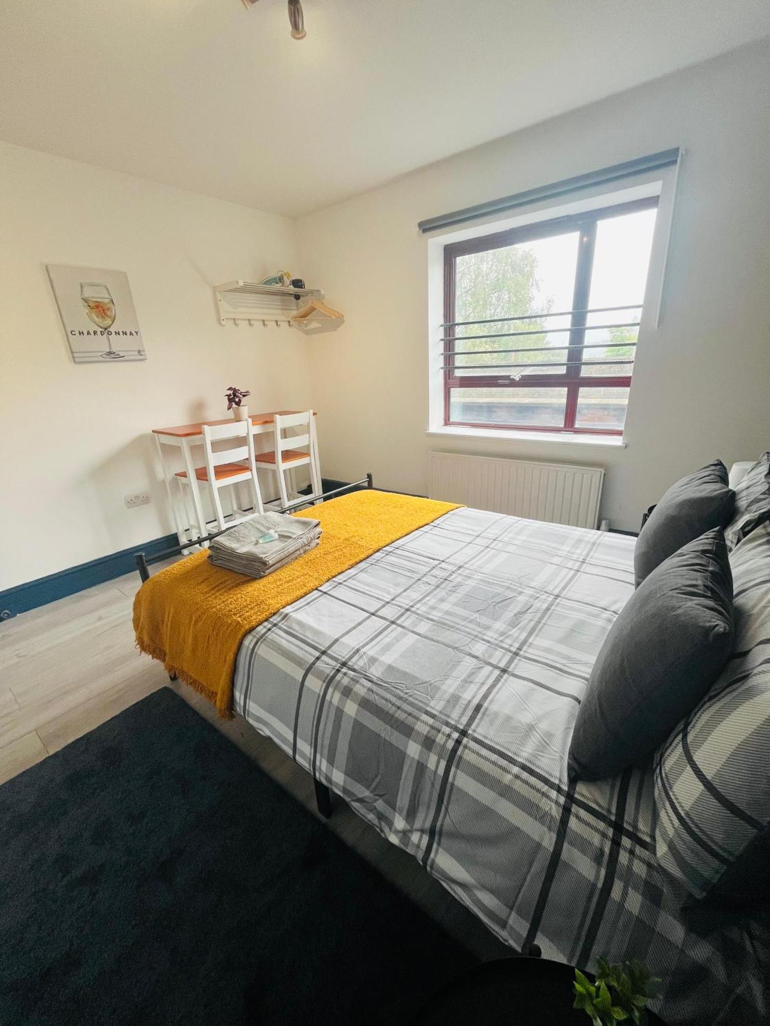 London Budget Rooms 603 ภายนอก รูปภาพ