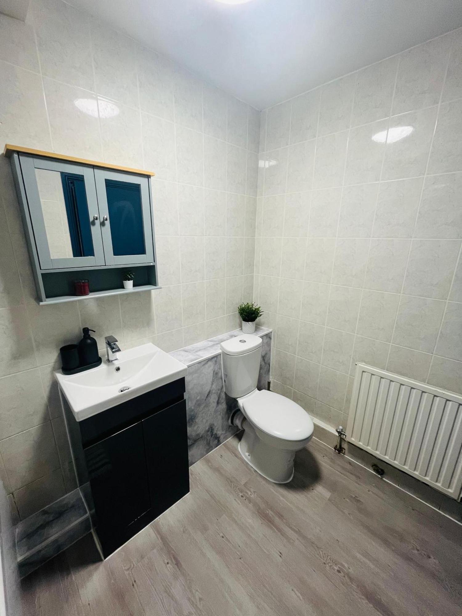 London Budget Rooms 603 ภายนอก รูปภาพ